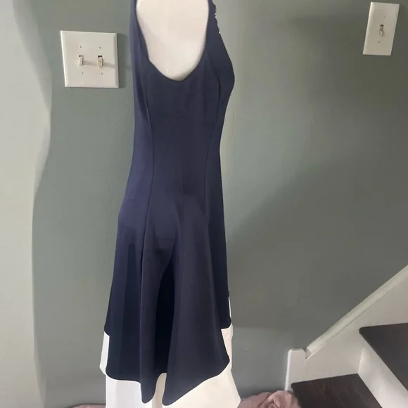 DKNY - Picture 7 of 9